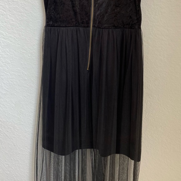 Passion Fusion from LF long black lace dress size medium - Picture 7 of 10